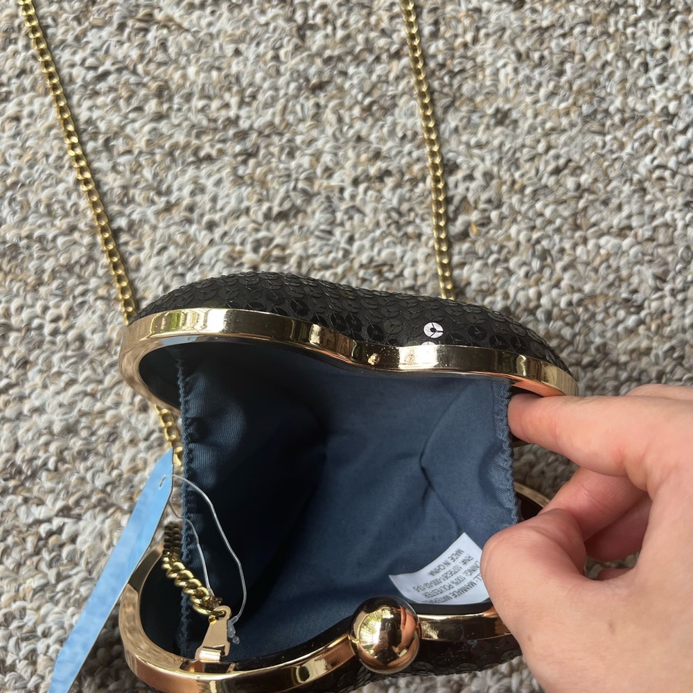 Purse - Picture 3 of 3
